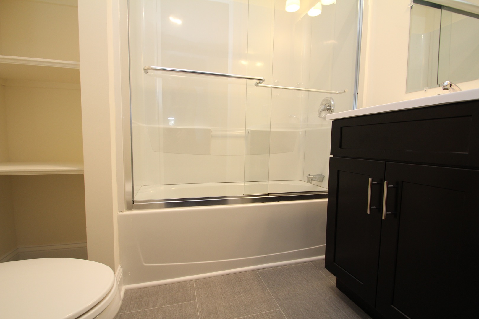 Norwalk Apartment: 138 Flax Hill Road