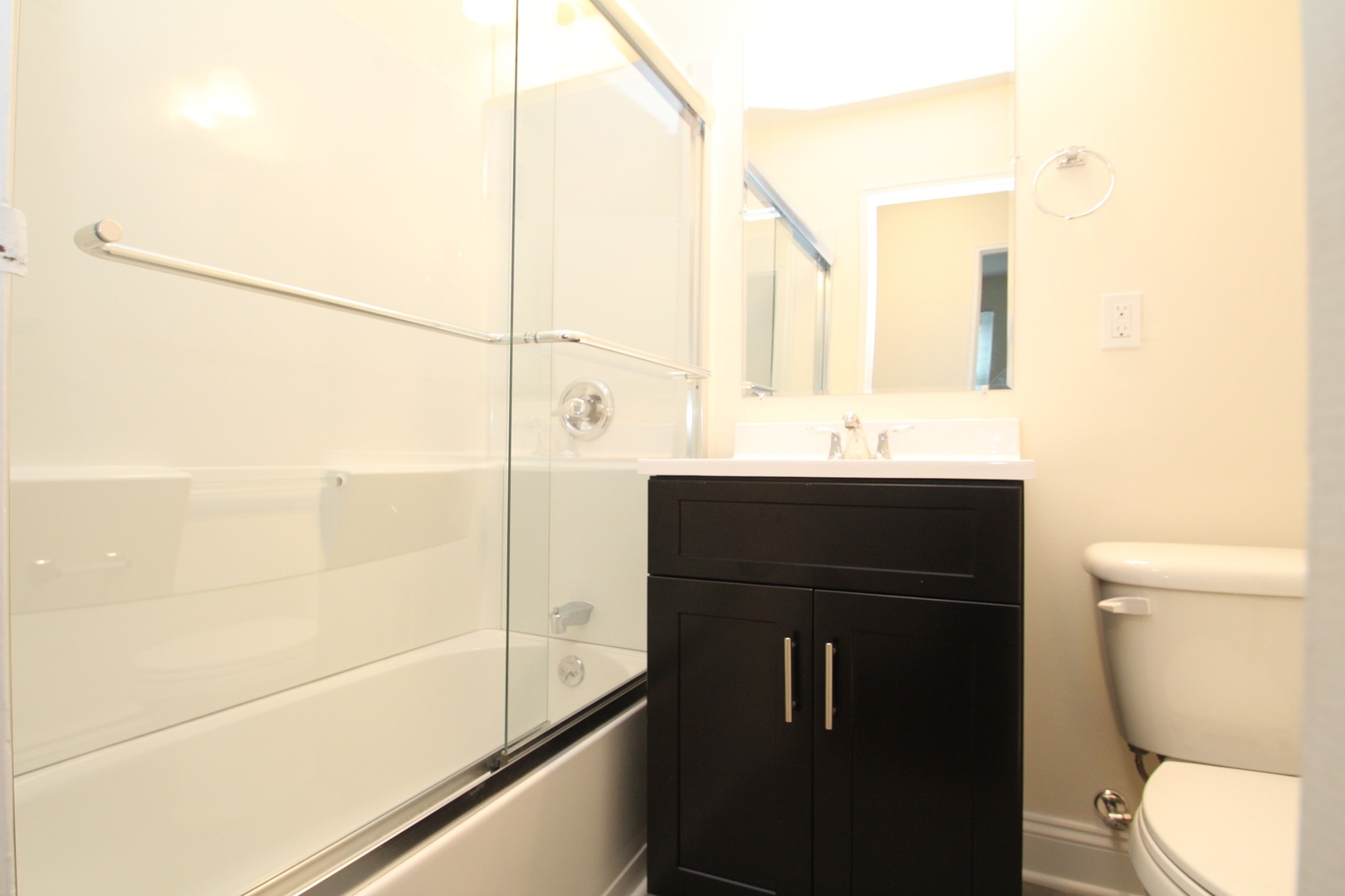 Norwalk Apartment: 204 Flax Hill Road