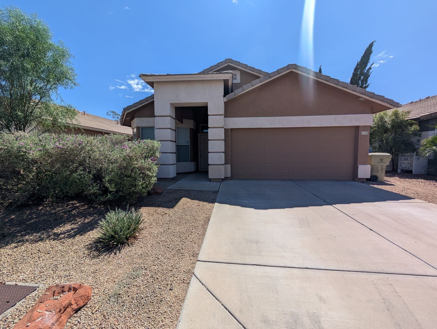 Glendale House: 6159 W Navajo Dr