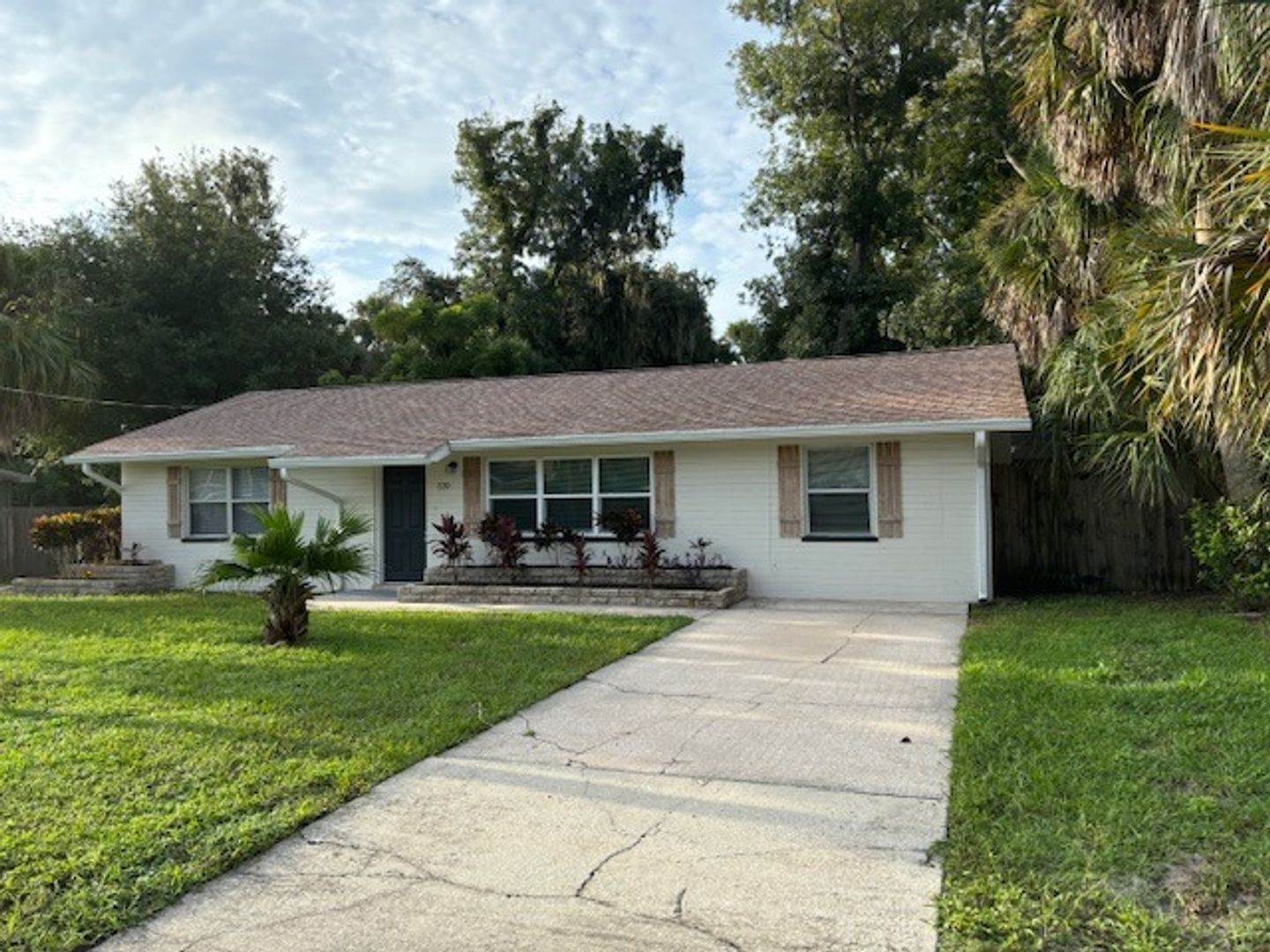 EDGEWATER House: 120 HARDIN PLACE