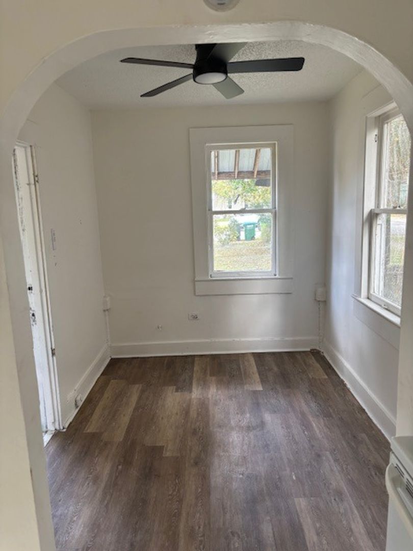 NEW SMYRNA BEACH Apartment: 324 N. ORANGE ST.