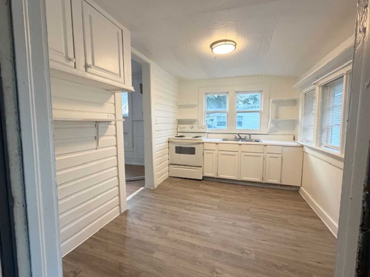 NEW SMYRNA BEACH Apartment: 324 N. ORANGE ST.
