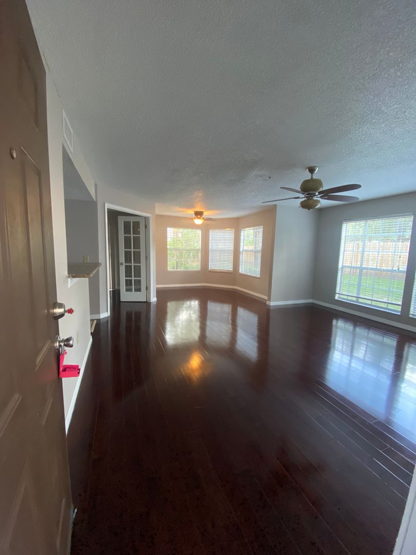 ALTAMONTE SPRINGS Condo: 685 YOUNGSTOWN PARKWAY, UNIT #301