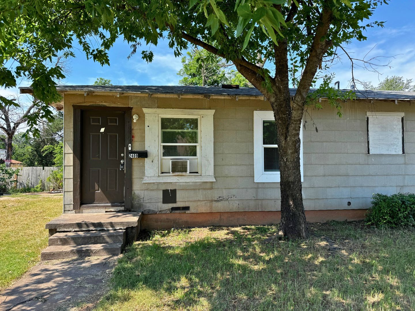 Wichita Falls Apartment: 1401 Fillmore Street
