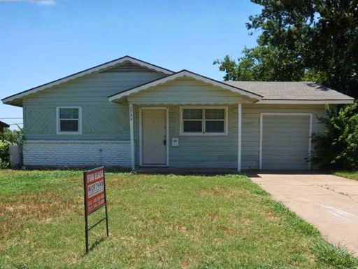 Recently Remodeled 3 Bed 1.5 Bath Home In Lynwood West! – photo 1