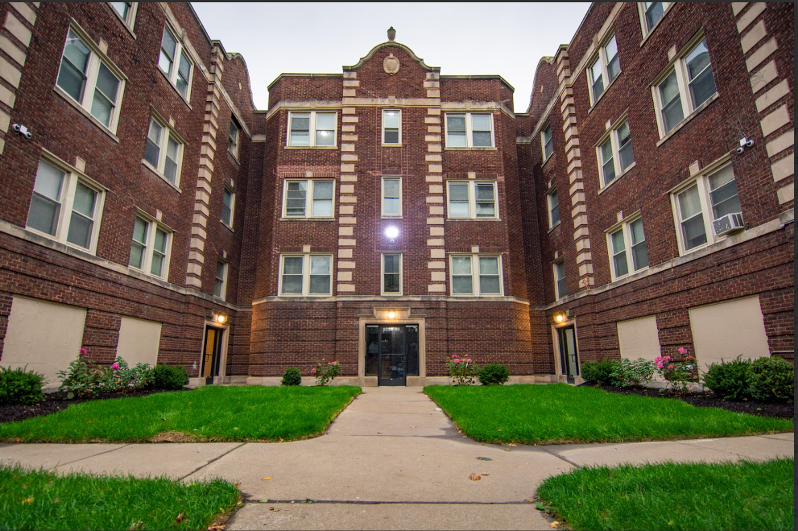 Chicago Apartment: 7750 S Muskegon Ave