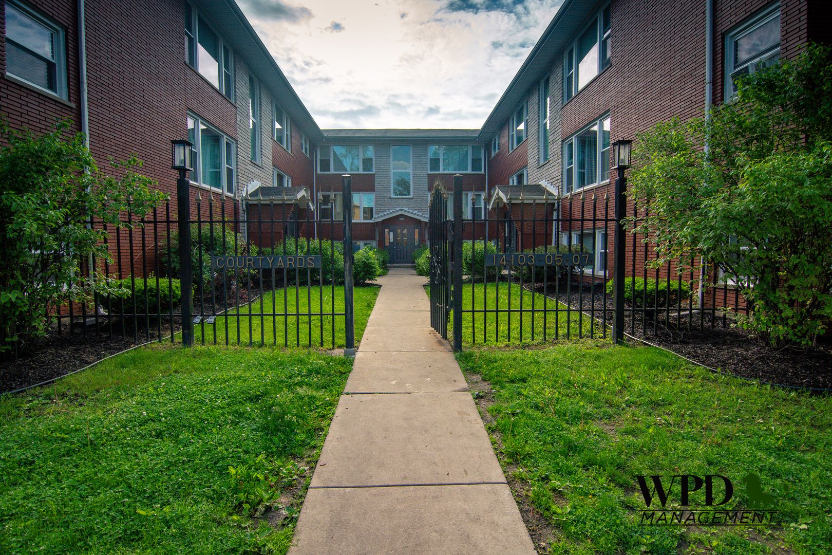 Riverdale Apartment: 14103 S. Tracy Ave