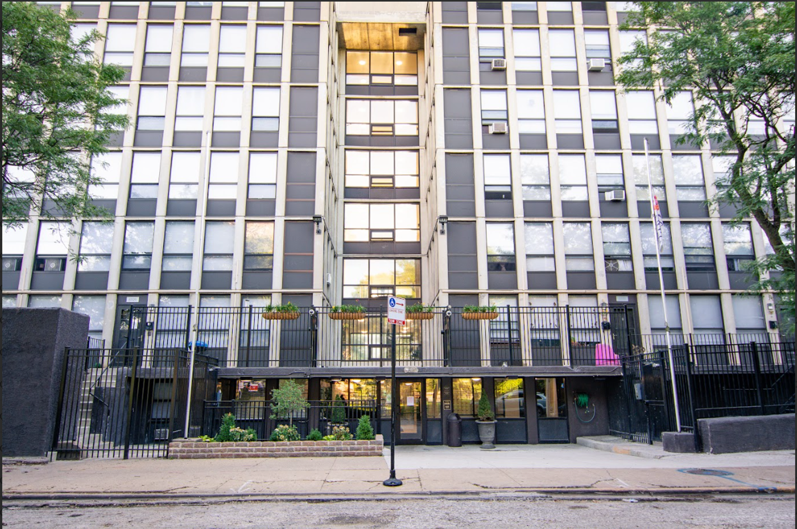 Chicago Apartment: 6531 S. Lowe Ave