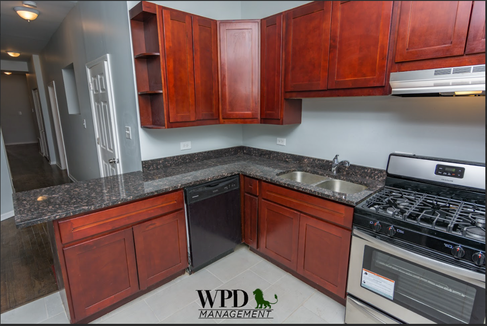 314 East 53rd St., Chicago, IL - 2,249 USD/ month