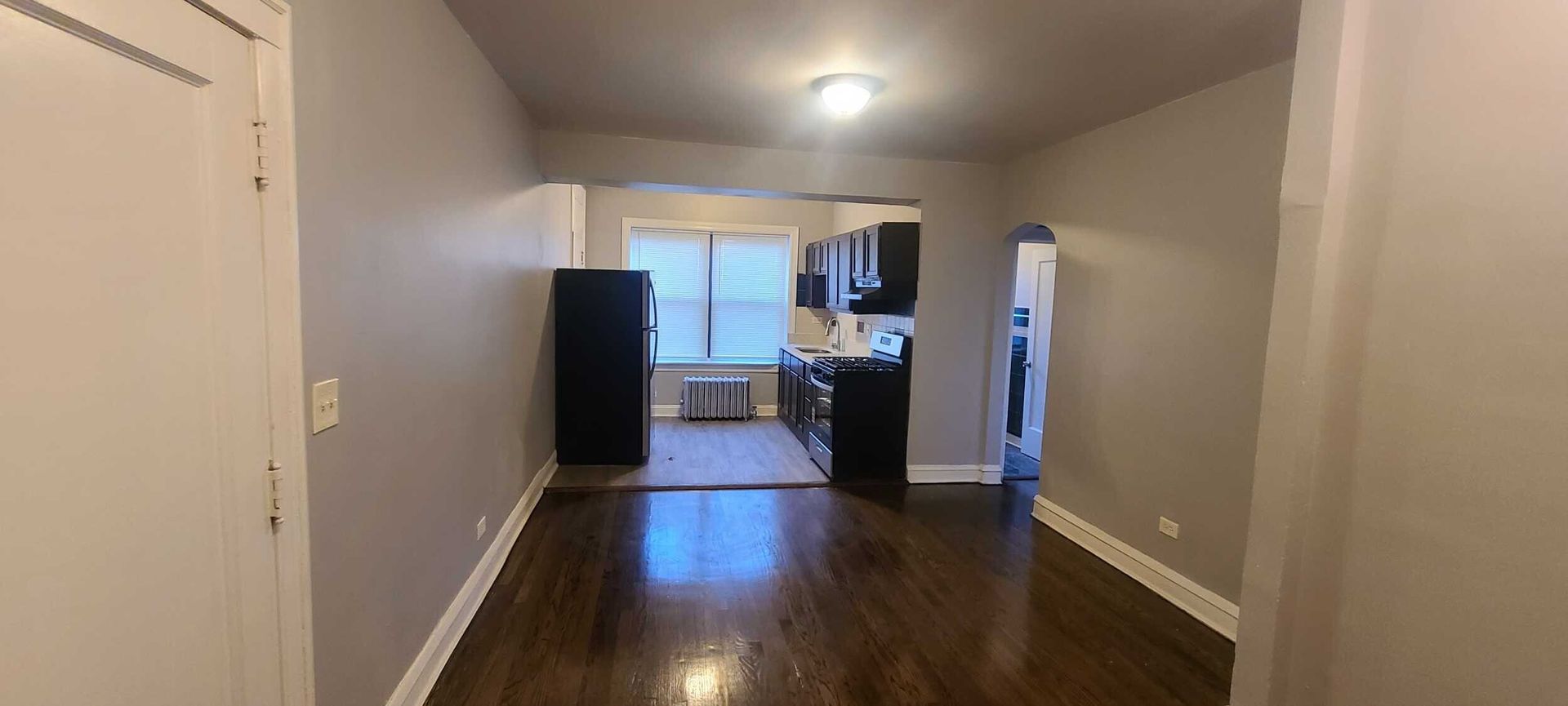 Chicago Apartment: 7646 S. Ingleside Ave