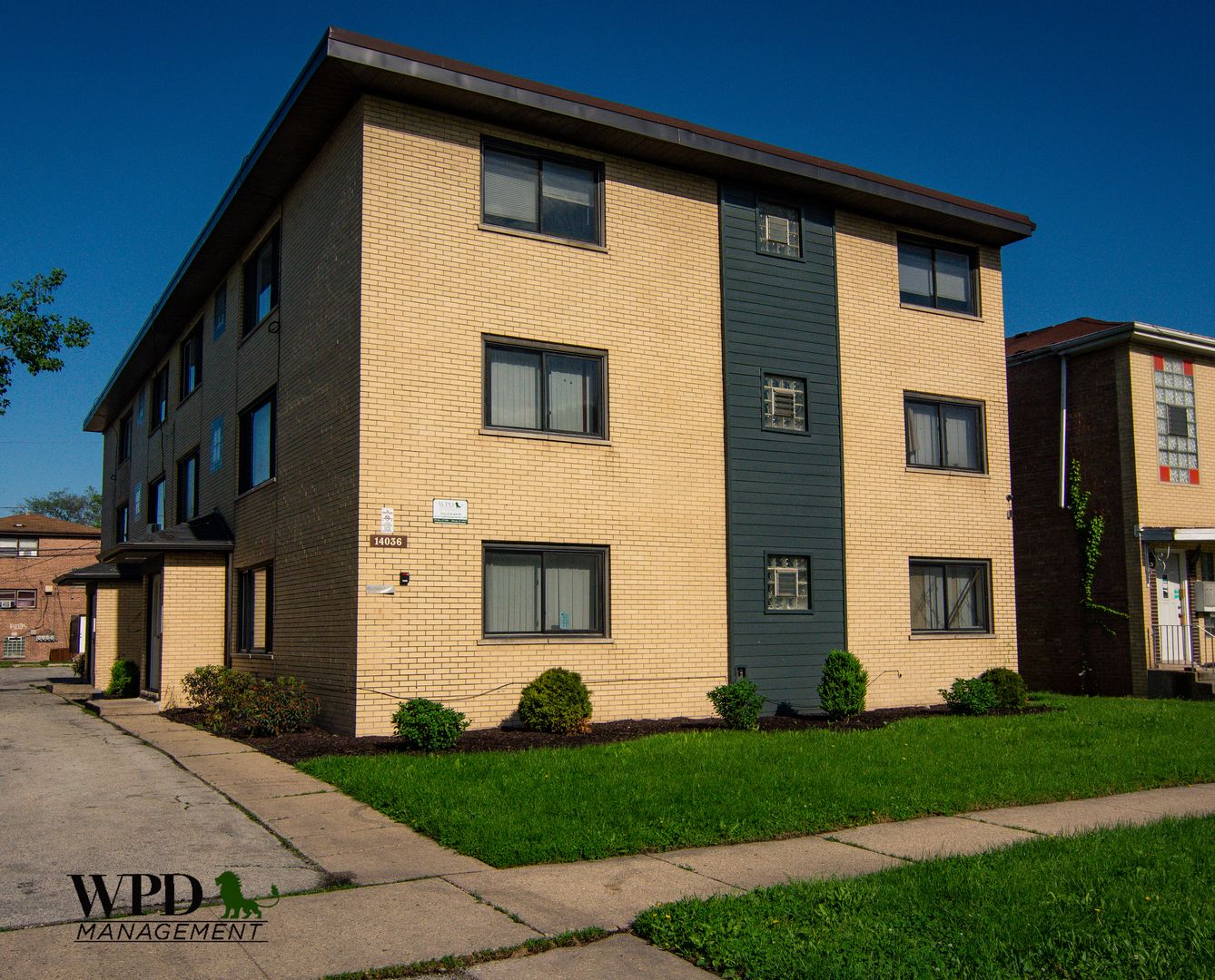 Riverdale Apartment: 14036 S. Atlantic Ave