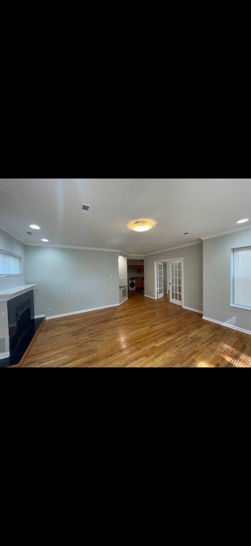 Chicago Apartment: 7020 S Cregier Ave