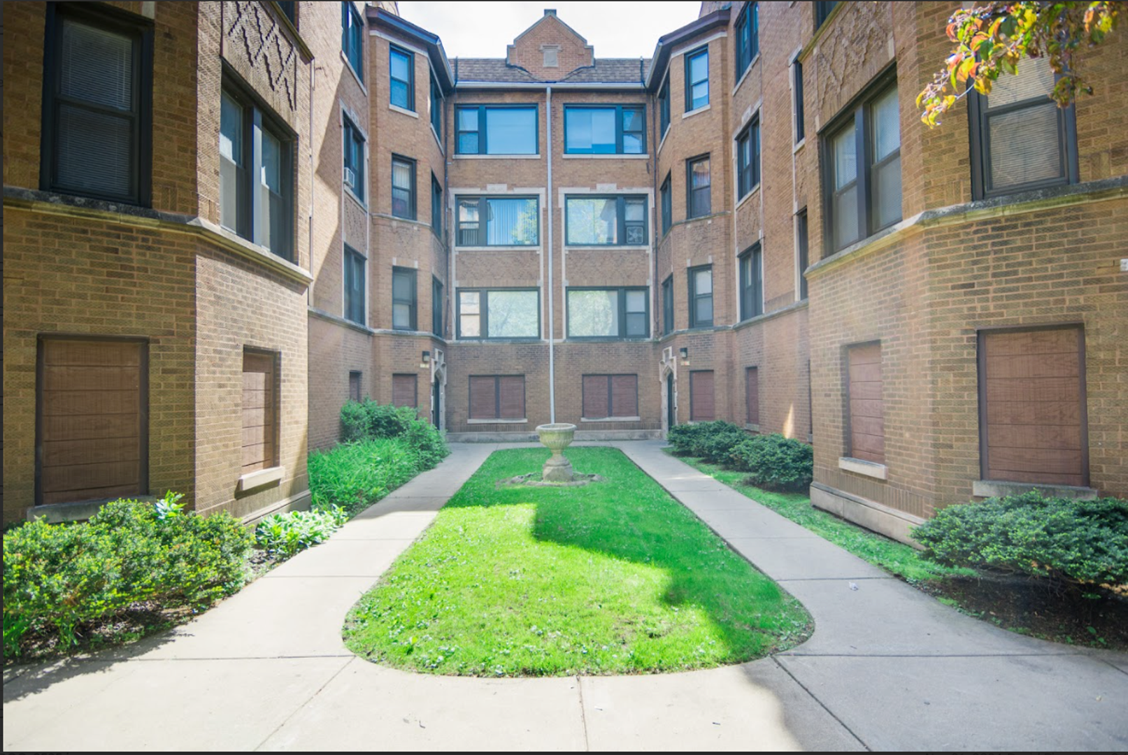 Chicago Apartment: 7645 S. East End Ave