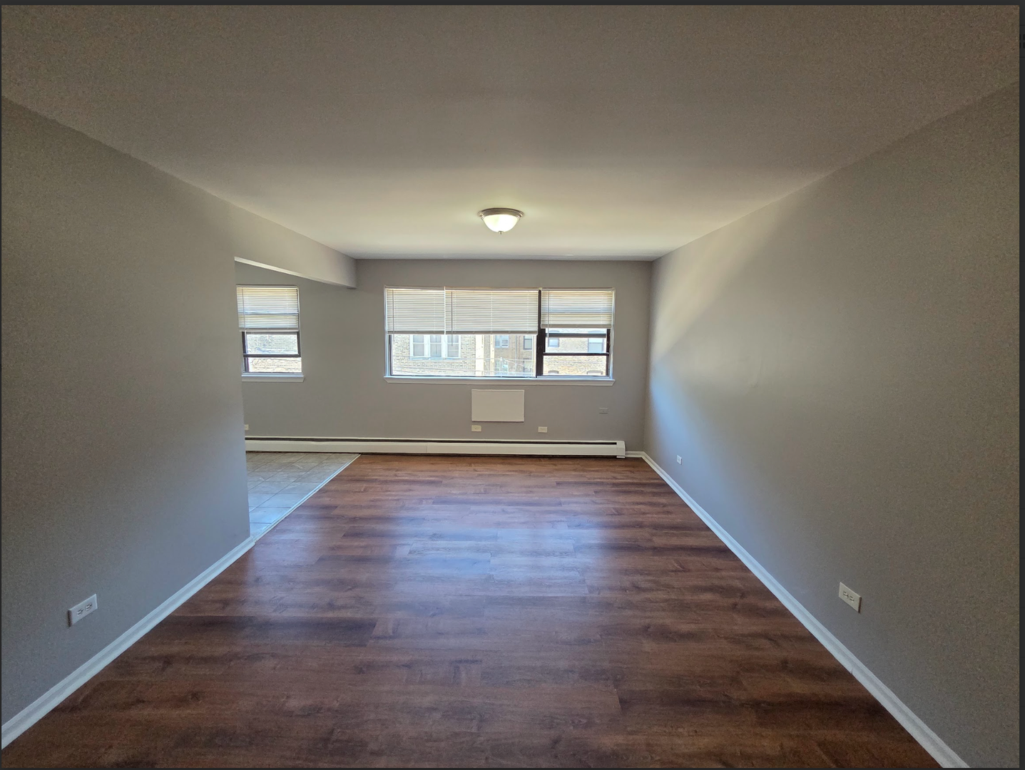 Chicago Apartment: 8201-8213 S Maryland Ave,