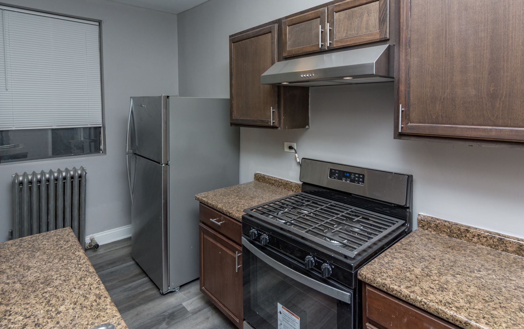 Chicago Apartment: 7436 S Kingston Ave