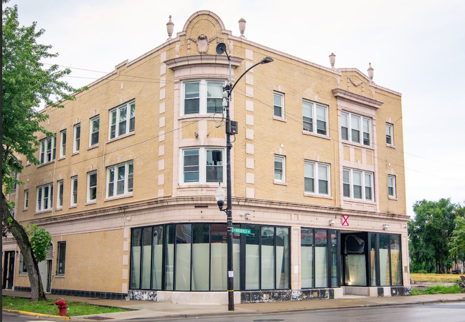 Chicago Apartment: 4135 W Roosevelt Rd