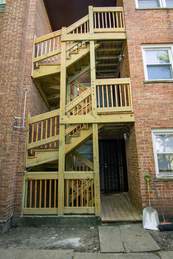 Riverdale Apartment: 14113 S. Stewart Ave