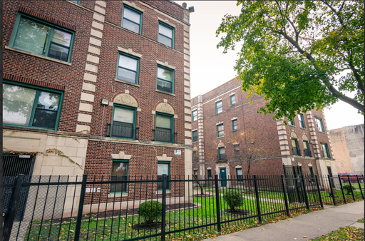 8231 S Ingleside Ave, Unit 3W – photo 1