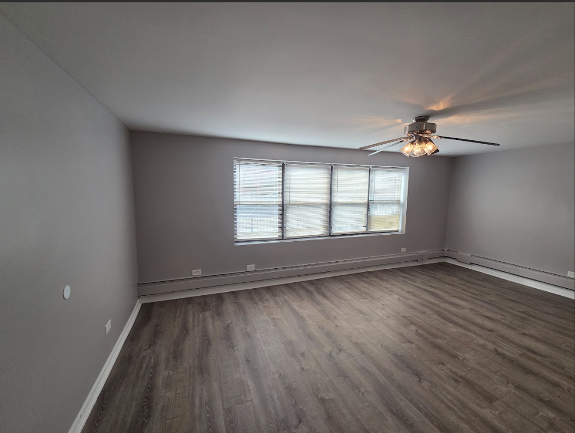 Chicago Apartment: 6205 S Michigan Ave