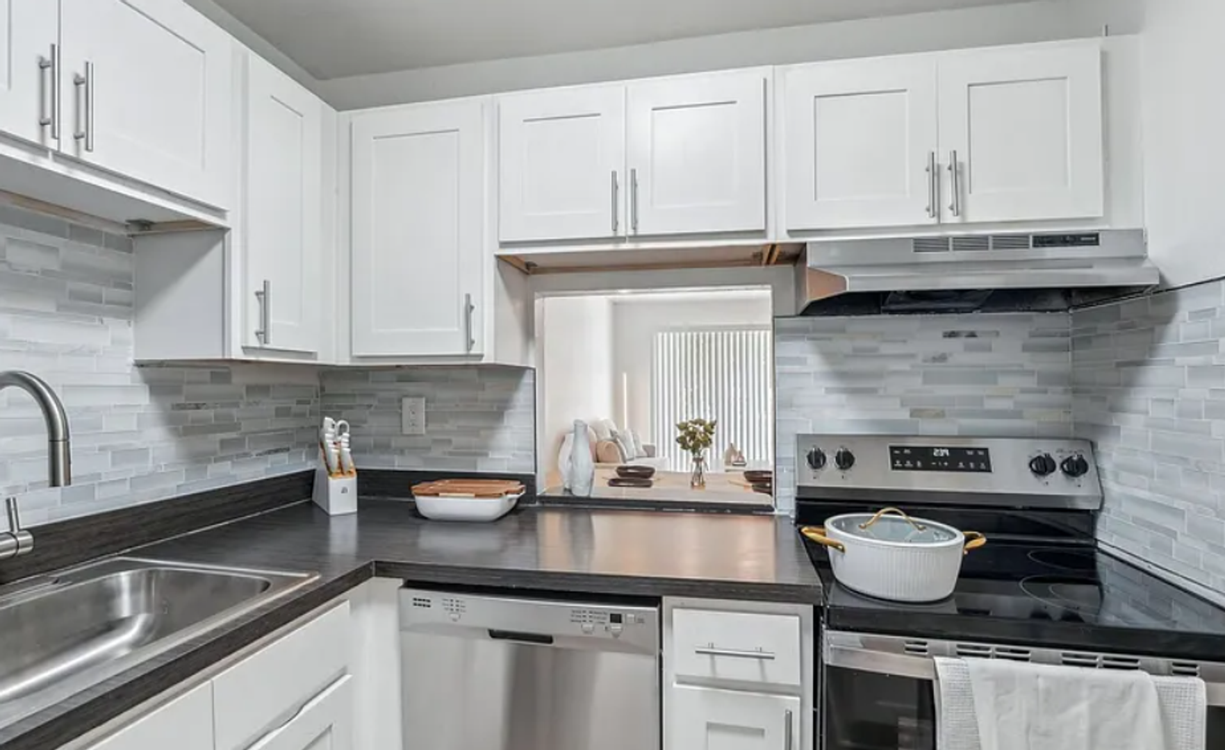 St. Petersburg Apartment: 2150 62nd Terrace S