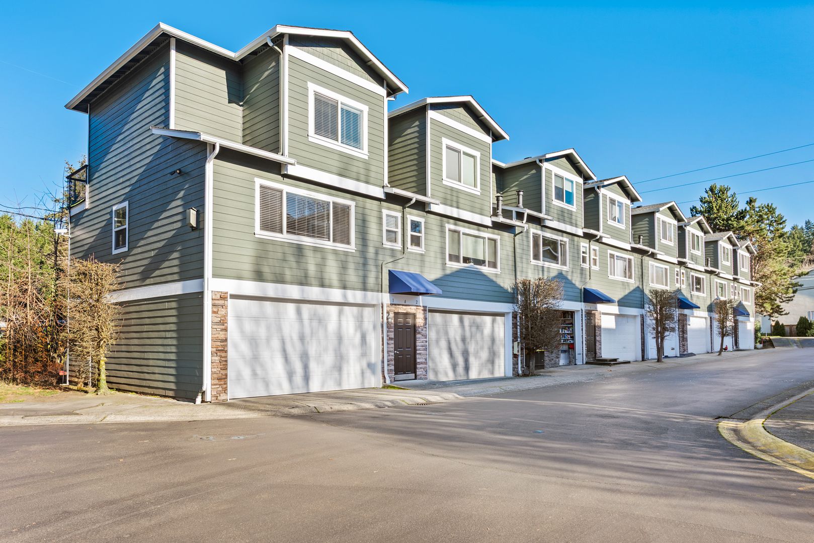 Kenmore House: 17921 80th Ave NE #A1