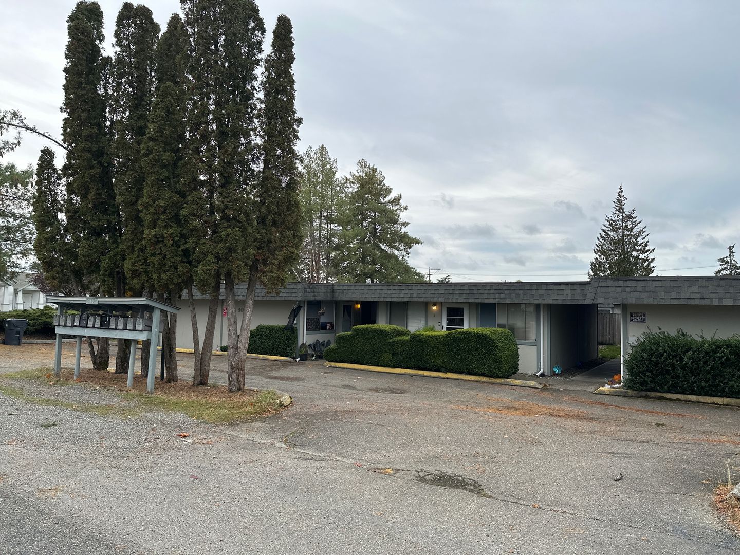 Lakewood Apartment: 10606 Kline Street SW