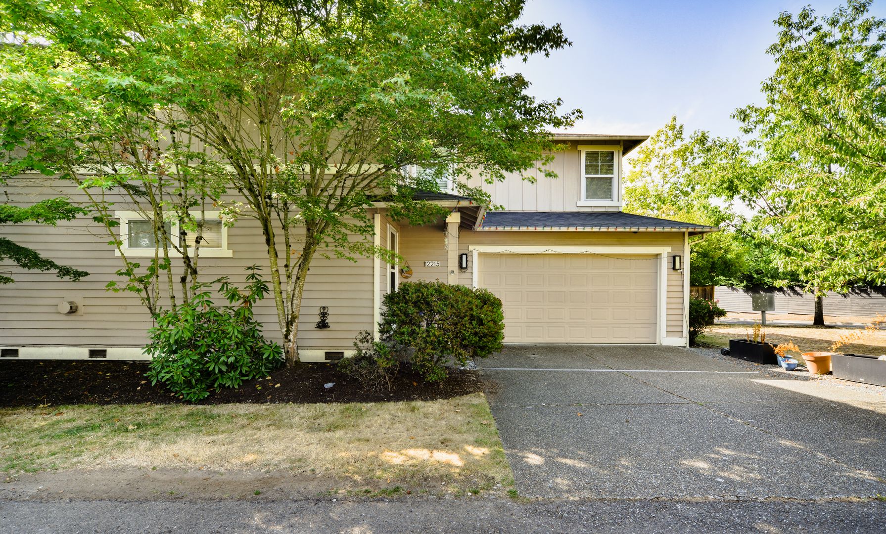 Kirkland House: 12215 NE 105th St