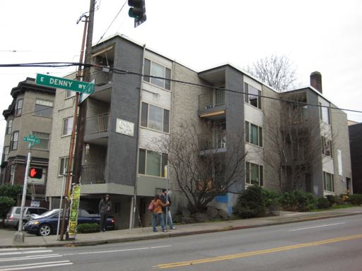 Cozy 2 Bedrooms 1 bath Apartment. – photo 1