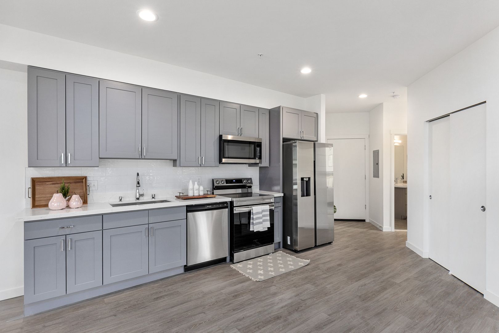 Shoreline Apartment: 1719 N 185TH ST