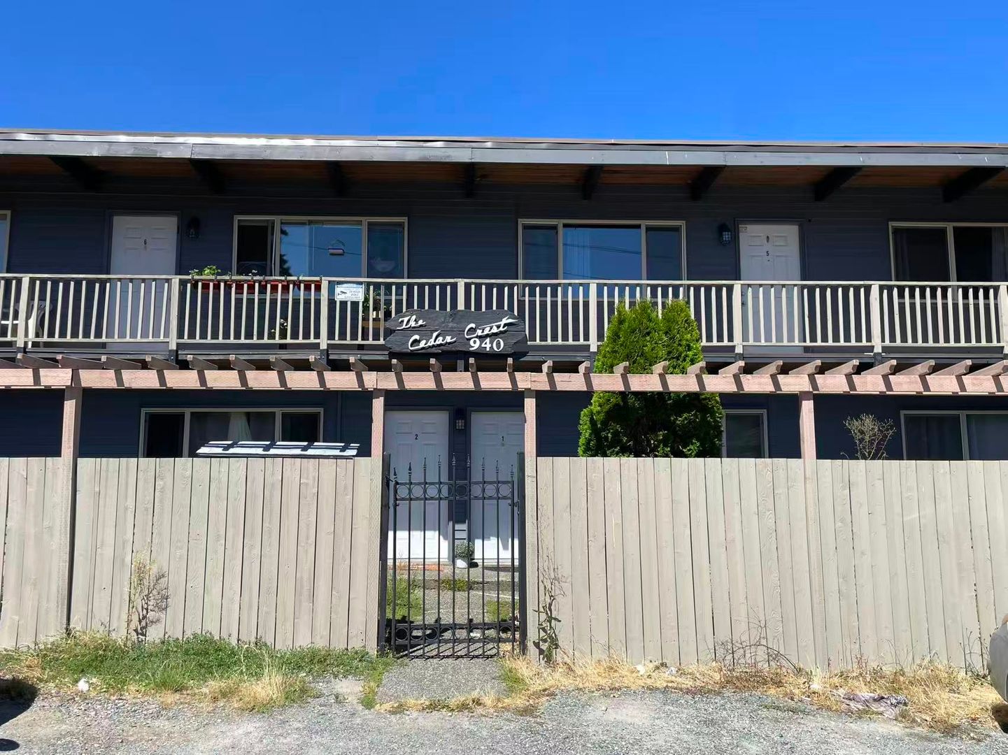 Seattle Apartment: 940 N 103rd St.