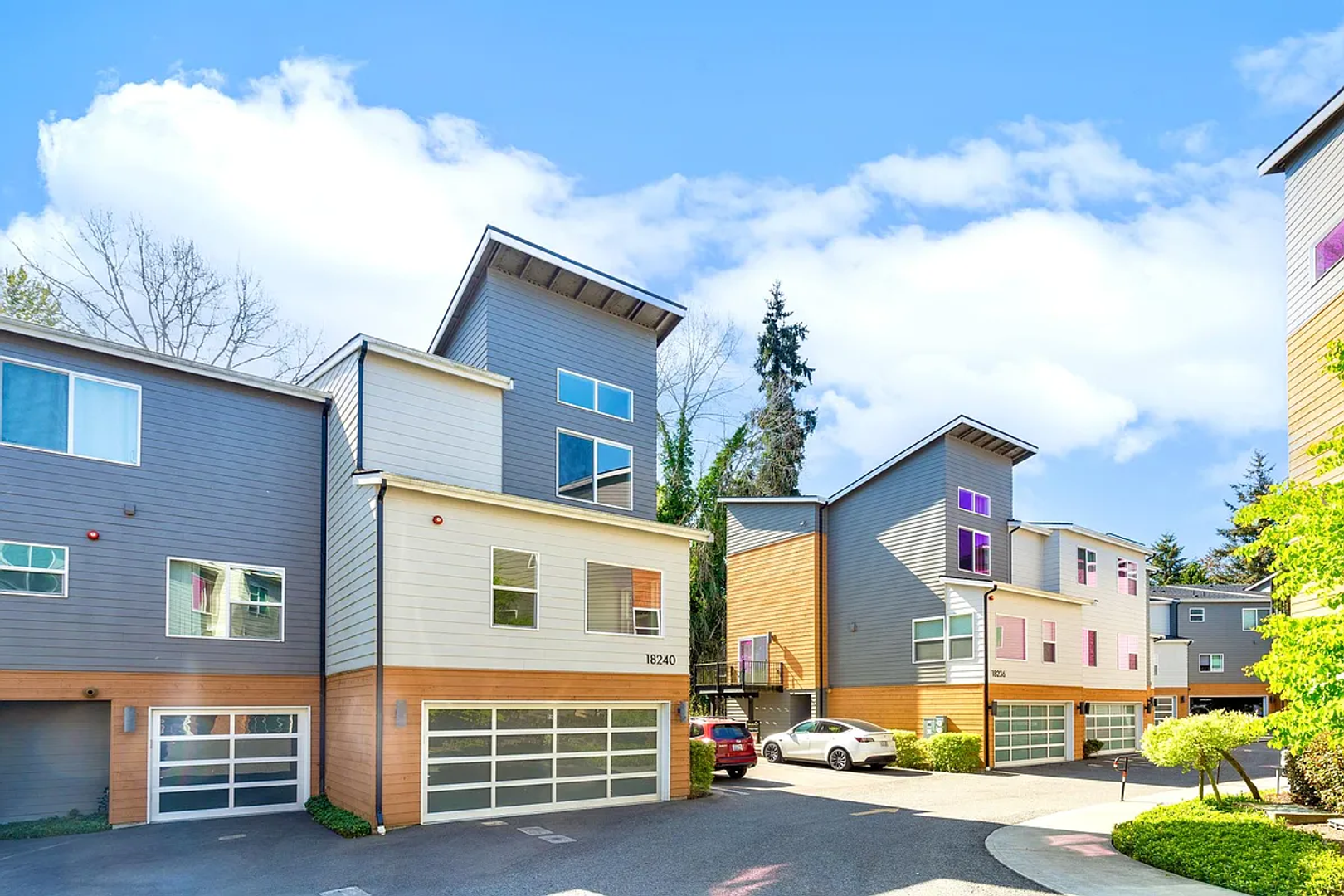 Kenmore Townhome: 18240 73rd Ave NE #103