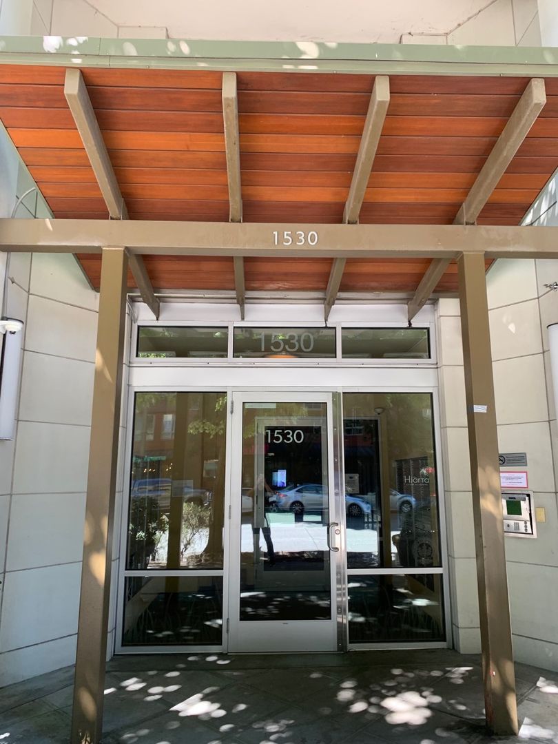 Seattle Condo: 1530 NW Market St, Unit 501