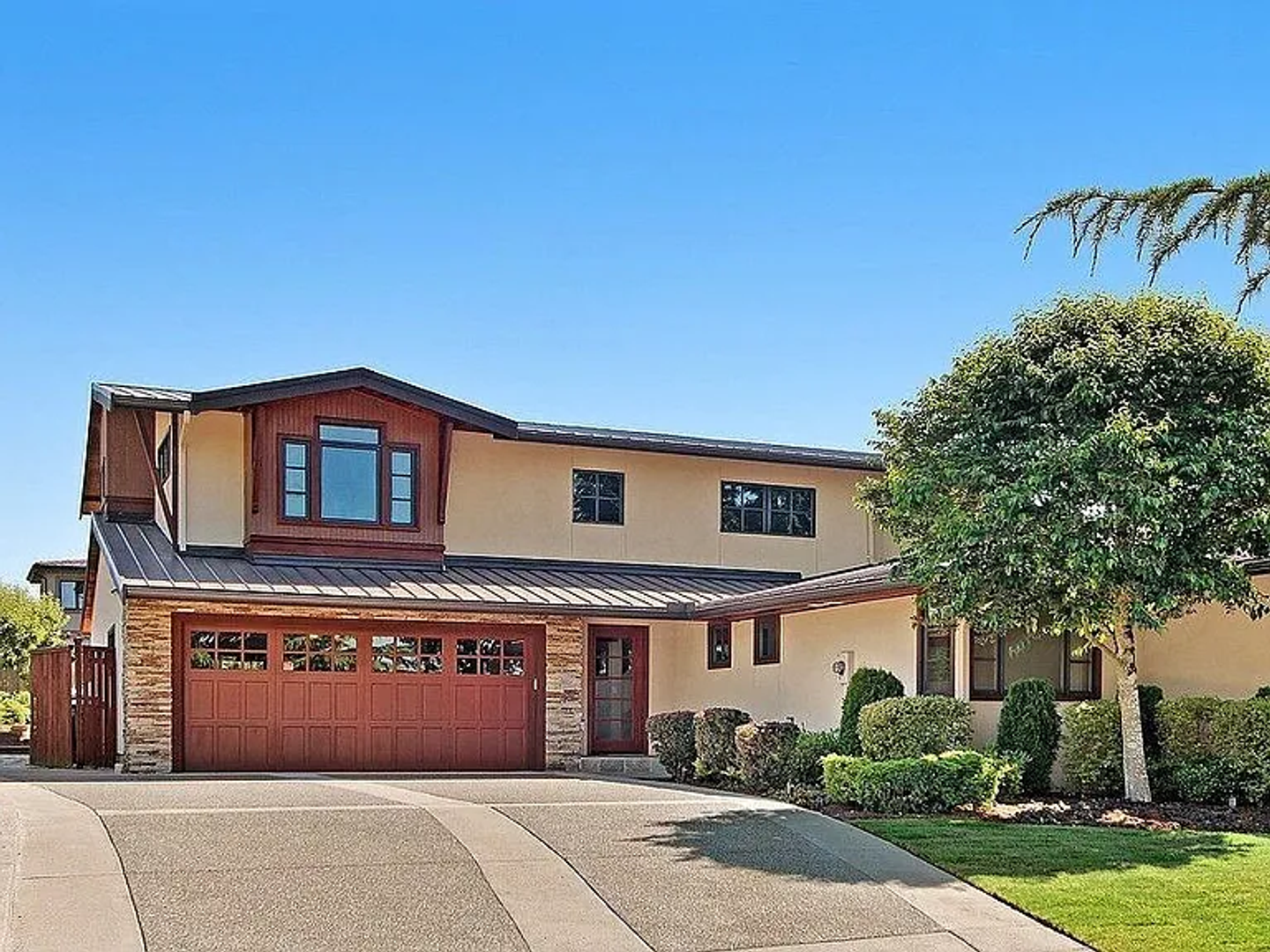 Clyde Hill House: 9641 NE 29th St,
