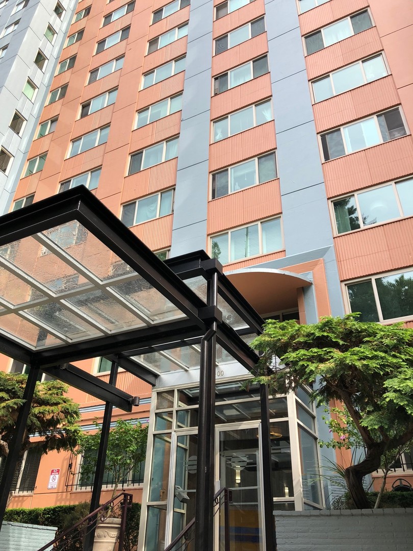 Seattle Condo: 1400 Hubbell Place #901