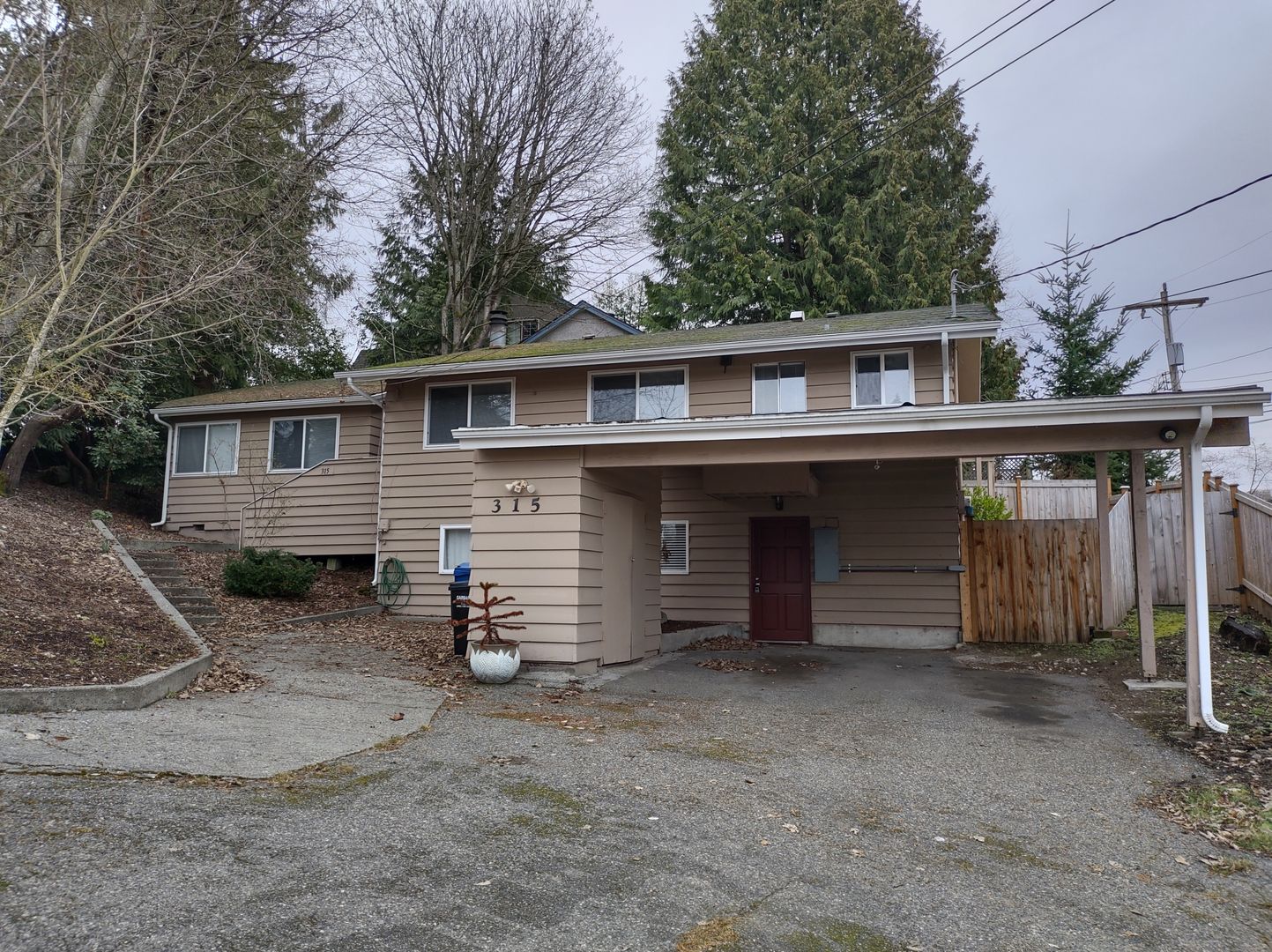 Seattle House: 315 N Greenwood Cir.