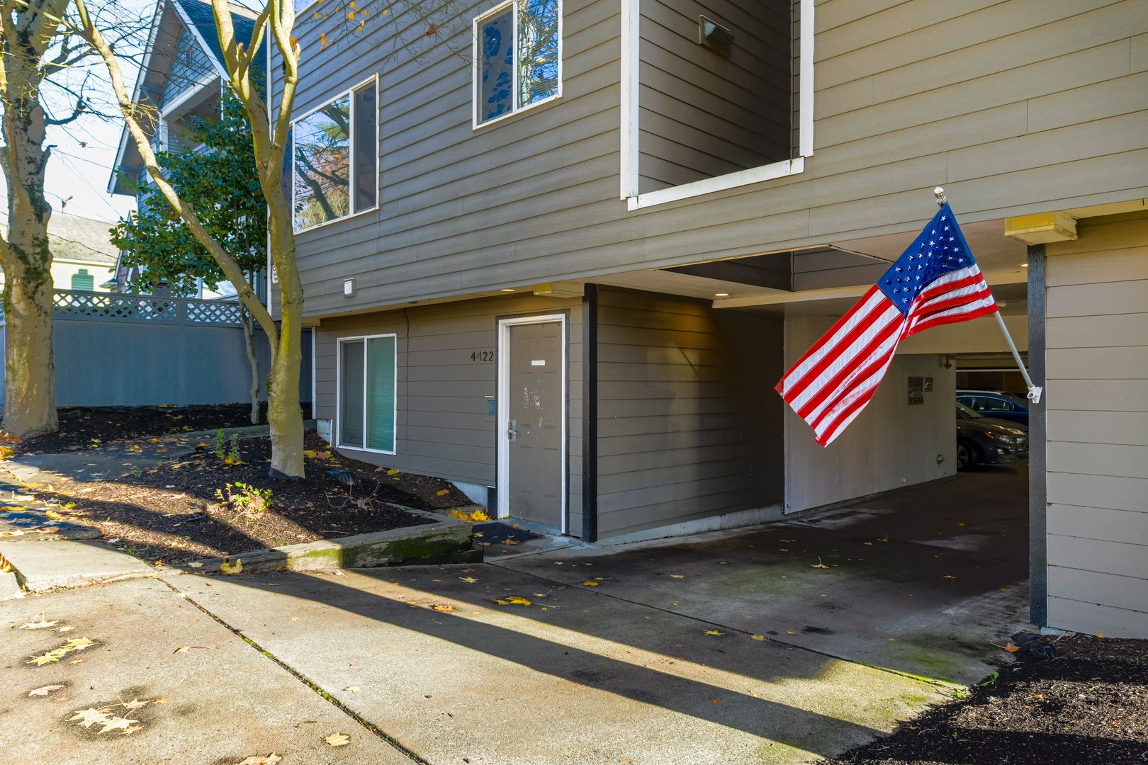 Seattle Apartment: 4422 Francis Ave North