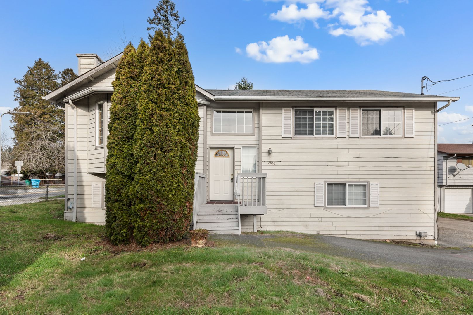 Shoreline House: 2106 N 155th St