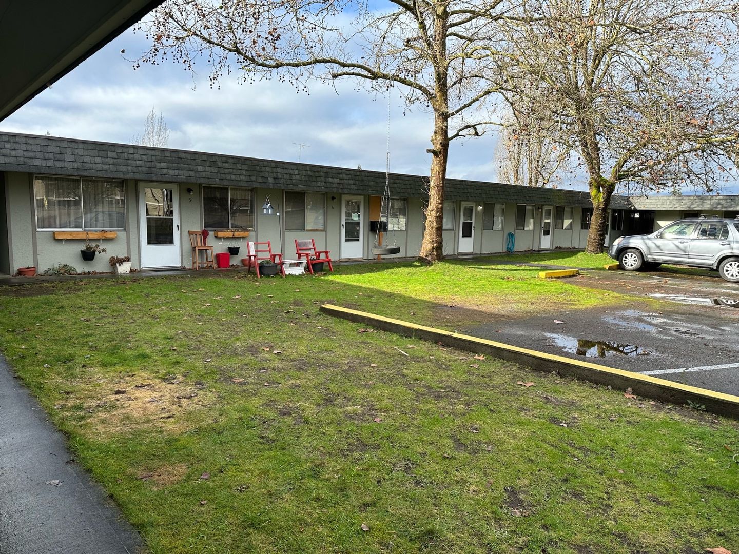 Lakewood Apartment: 10606 Kline Street SW