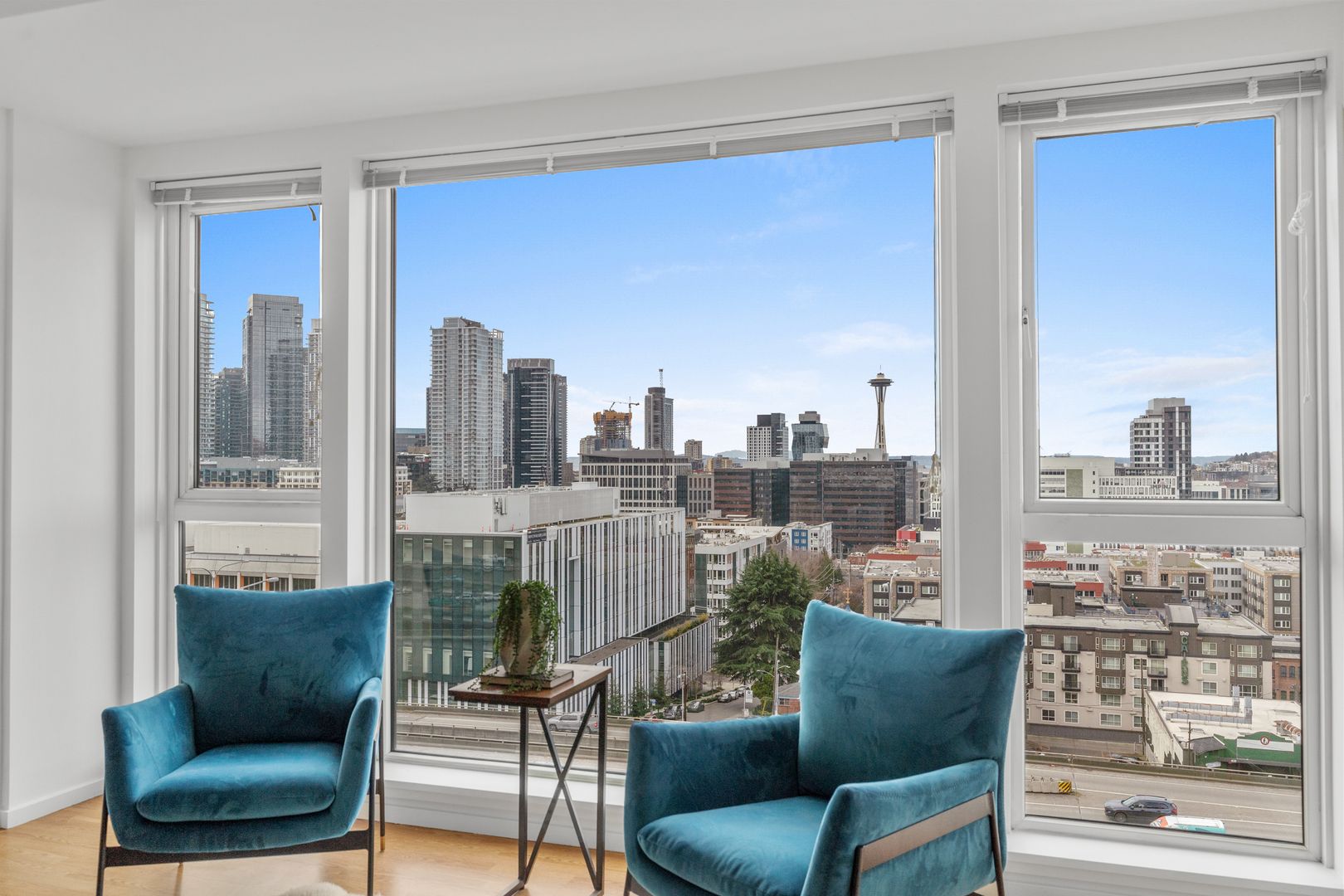 Seattle Condo: 400 Melrose Avenue E Unit 403