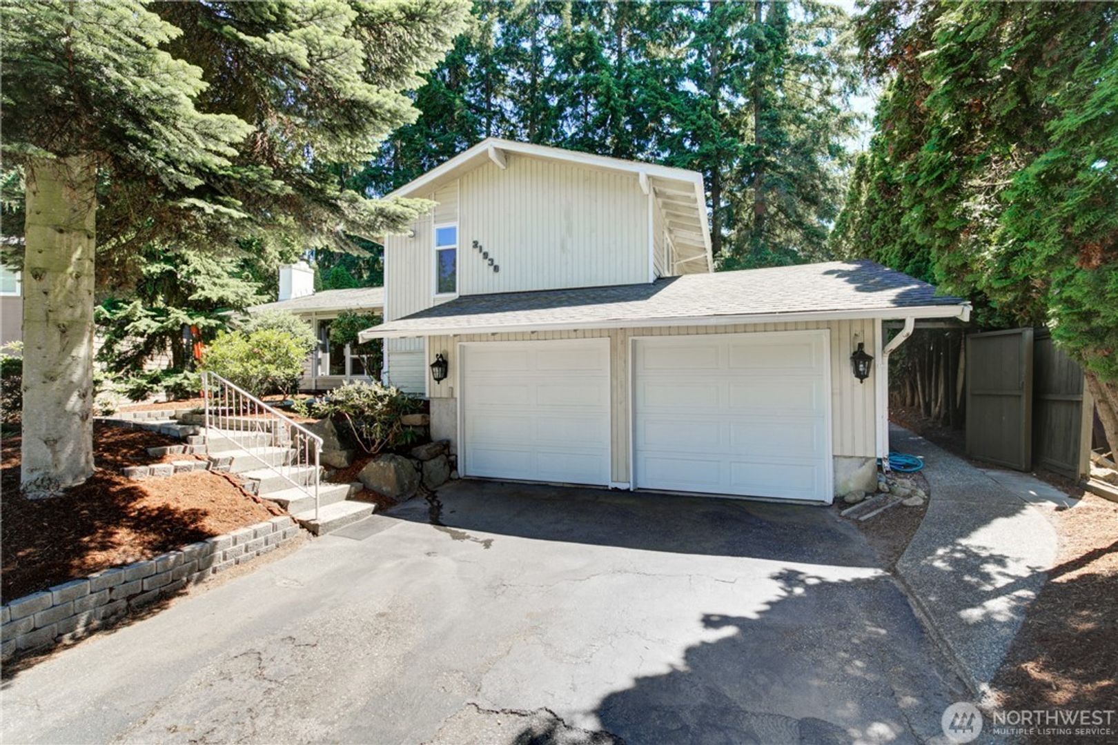 Bothell House: 21930 3rd Pl W