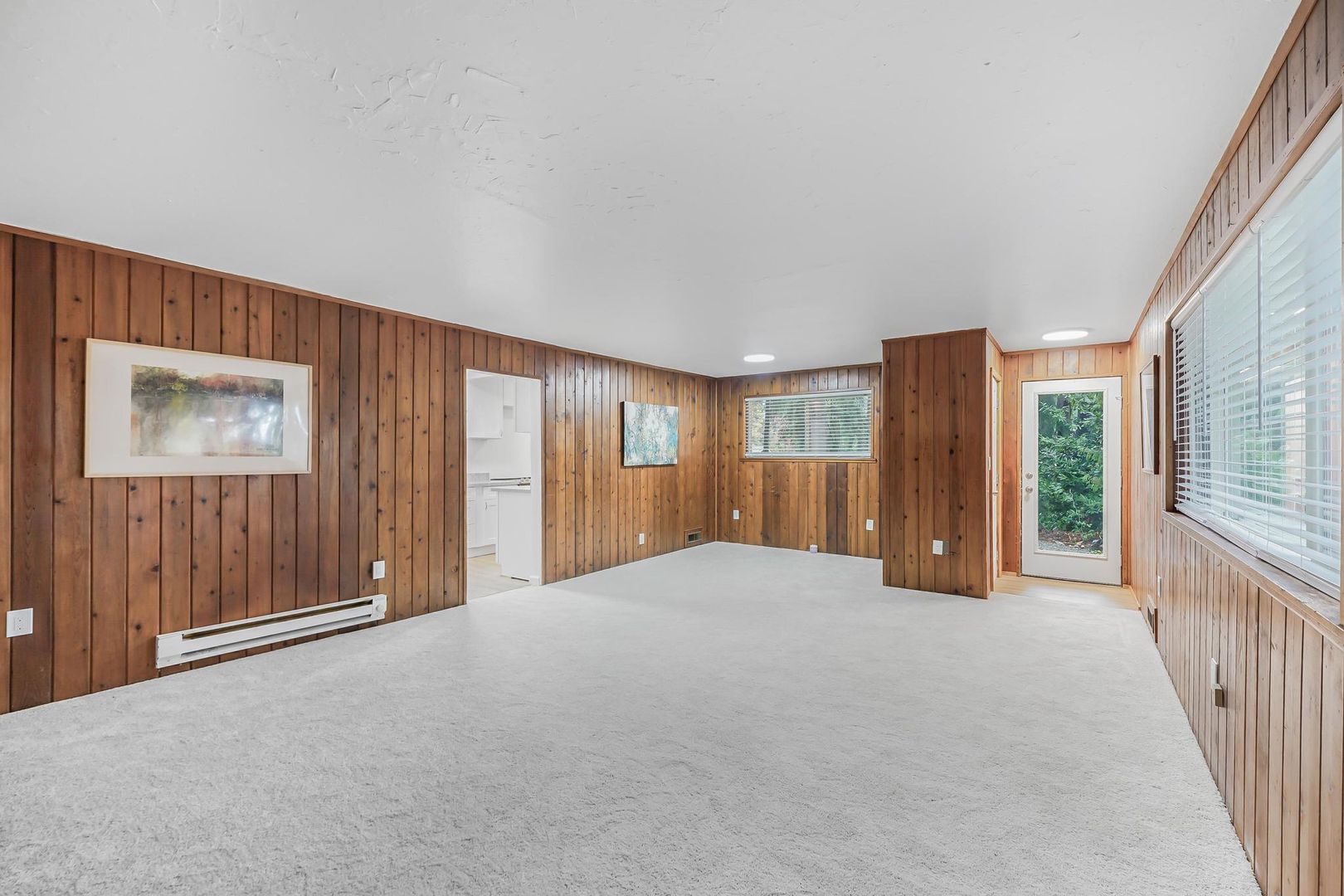 Shoreline House: 1126 NE 197th Ct