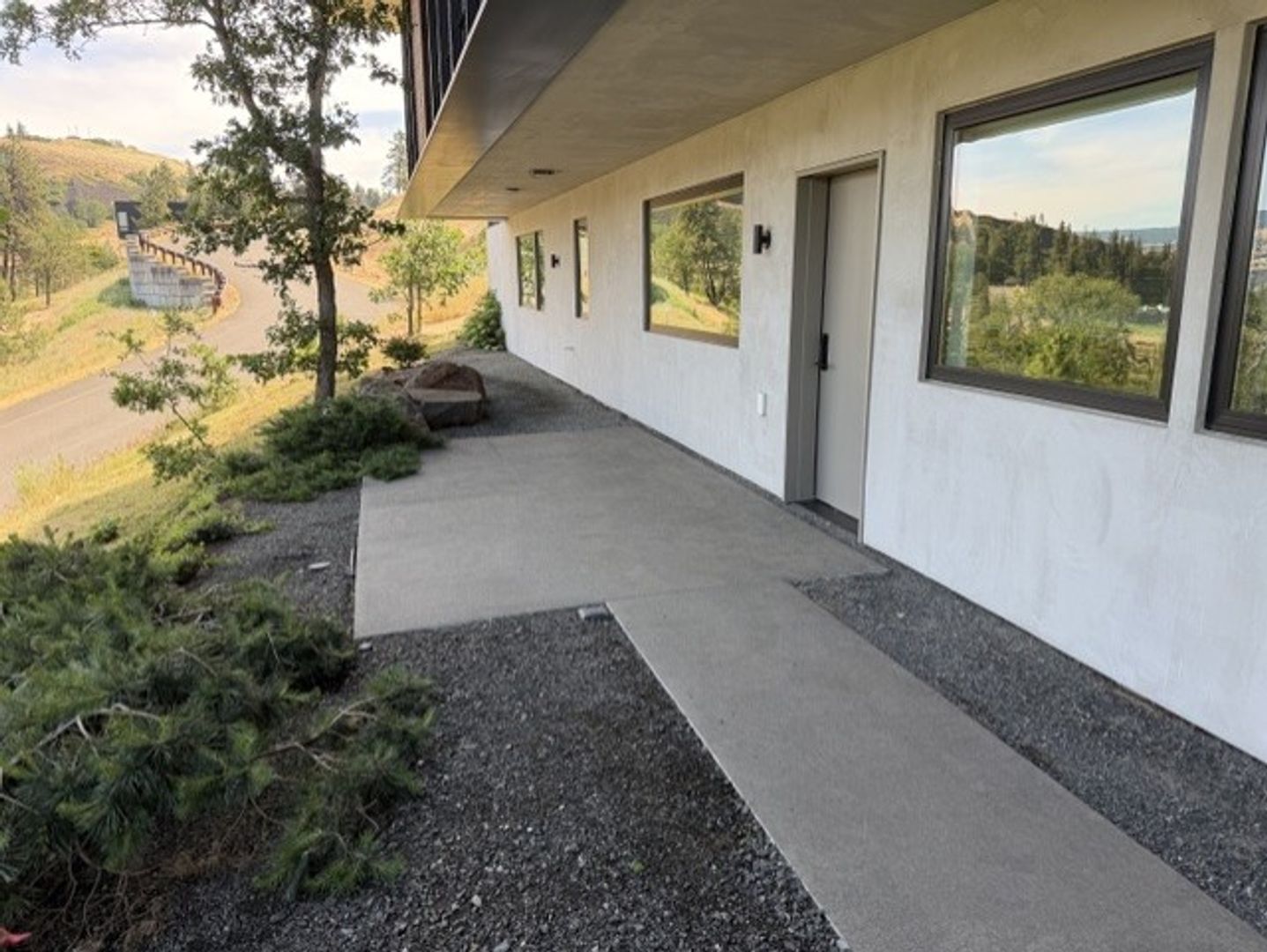 Mosier House: 585 Blanchard Blvd