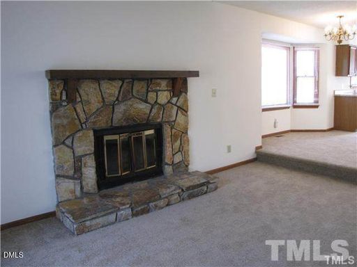 Spacious 3 bedroom 3 bath Duplex – photo 1