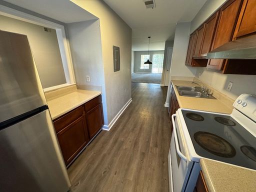 2 bed 2 bath garden unit at Avery Close! – photo 1