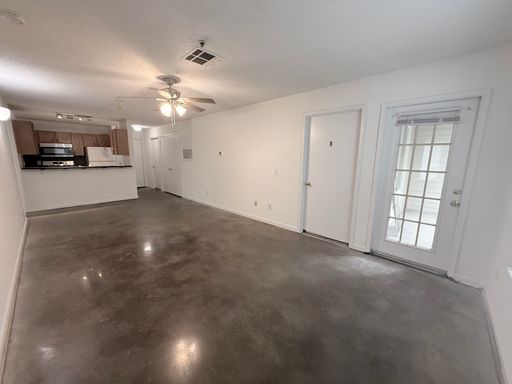 Updated 4 Bed 4 Bath Condo! First Floor! Available now! – photo 1
