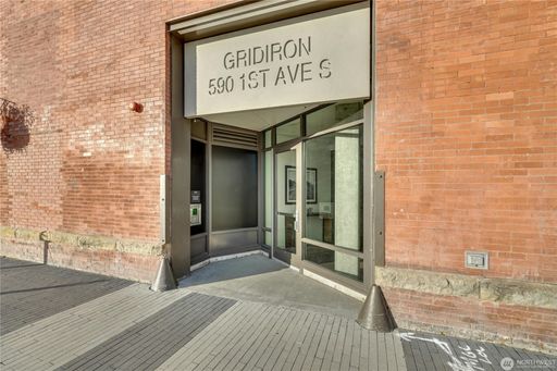 590 1st Avenue S #512, Seattle, WA 98104