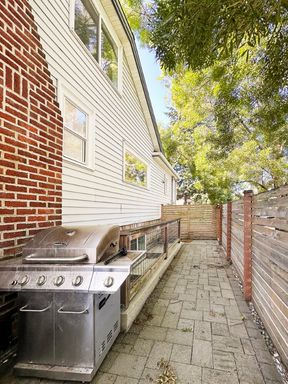 Listing photo thumbnail