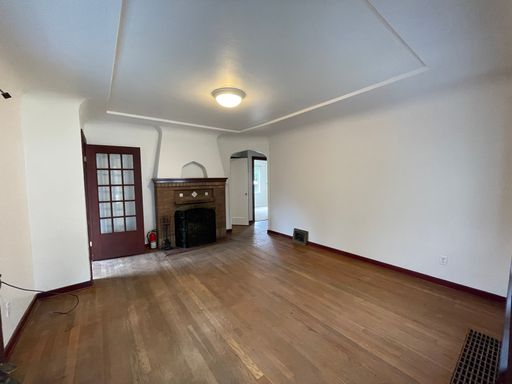 Listing photo thumbnail
