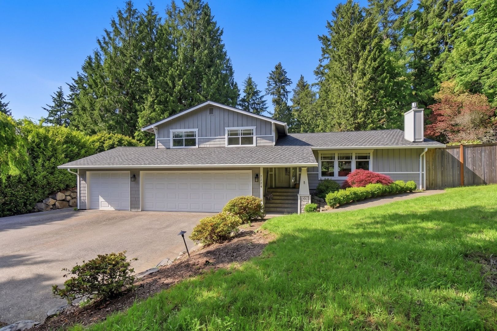Bellevue House: 11736 NE 30th Place