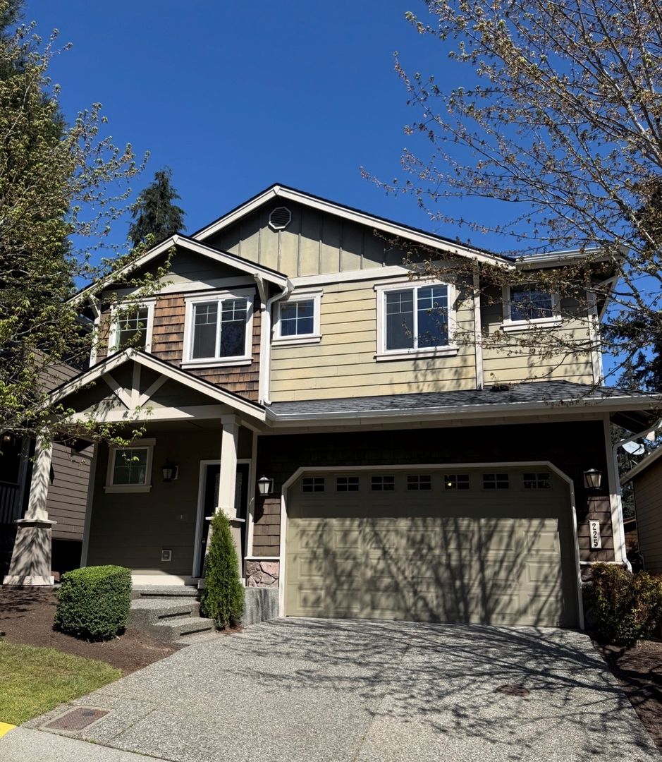 Bothell House: 225 161st Place SE